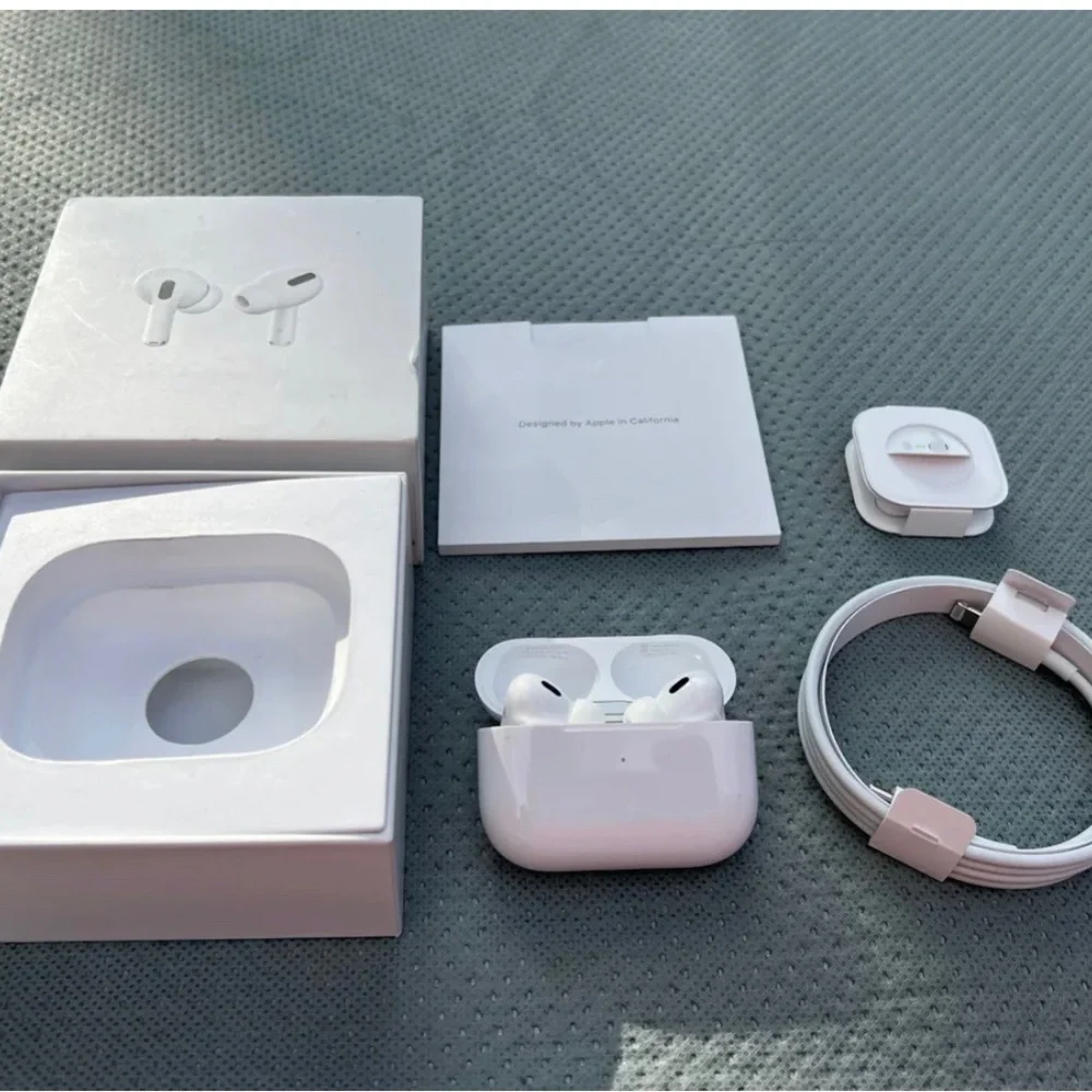 EarPods Pro - Picture 3 of 4